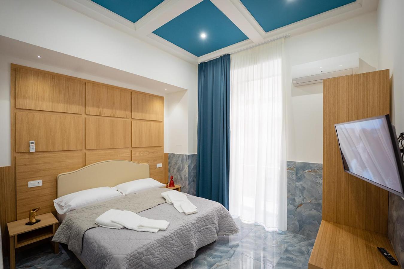 Pc Boutique H Loggia, By Clapa Group 2* Naples