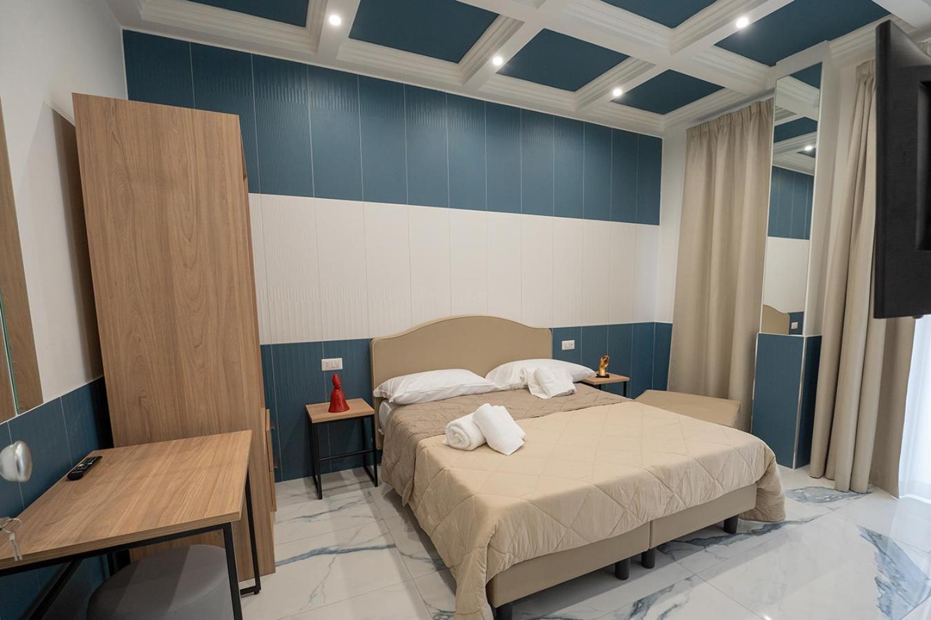 Pc Boutique H Loggia, By Clapa Group Napels